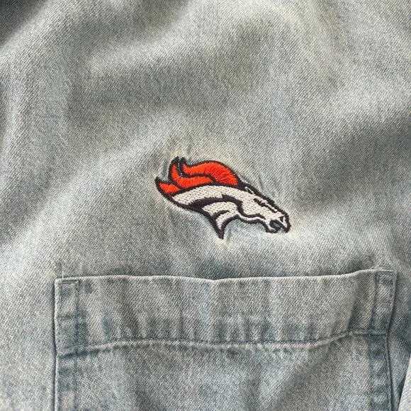 Vintage broncos button up - Picture 2 of 7